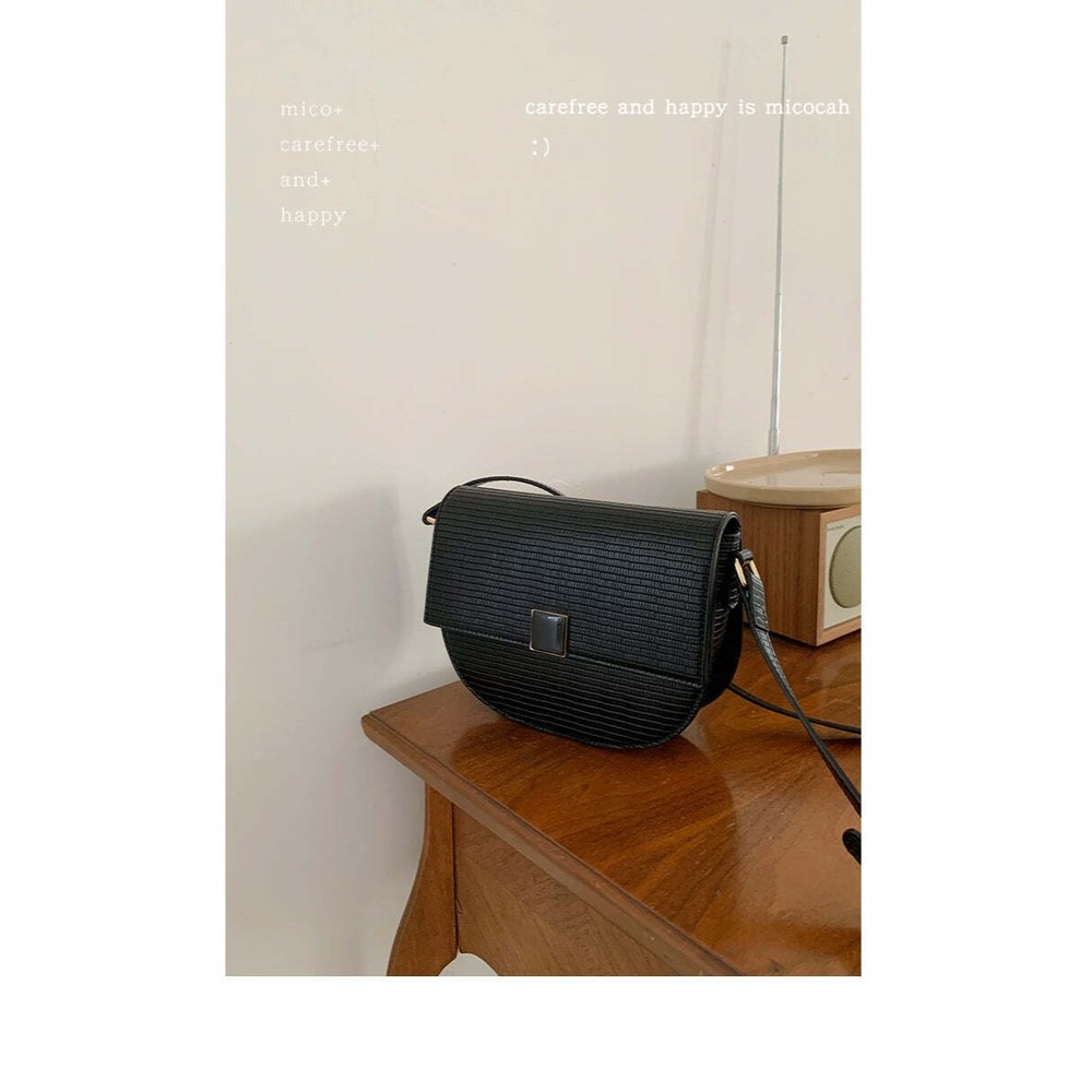 Elegant Vintage Crescent Leather Black Crossbody Satchel Bag